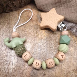 Schnullerkette mit Namen "Dino"